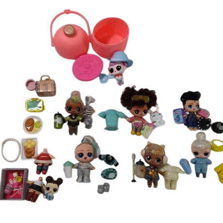 Lot poupées LOL + accessoires Très bon état -  reconditionné disponible sur Label Emmaüs